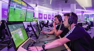 泡沫期（Bubble）生存法则：利用对手怕被淘汰的心理进行疯狂掠夺。（泡沫期生存指南：借势对手的淘汰焦虑，实现极速扩张）