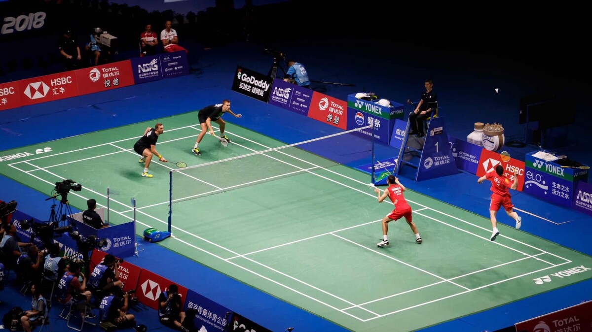 斯替补上场 斯替补上场